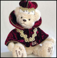 Bear celebrating Queen's 80th birthday