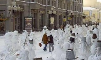 Snowman and Snow Women Shopping