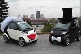 funny wedding cars