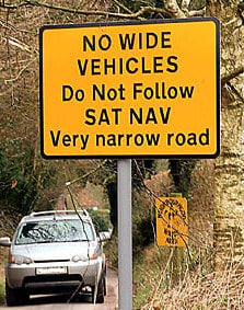 sat nav narorow sign