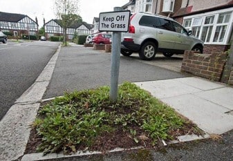 keep of the grass sign