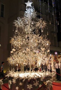 Christmas tree. with 22,000 diamonds
