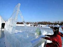 Piano made of Ice - Chinese exhibit